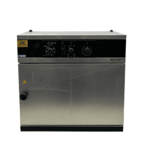 Memmert UM300 Oven