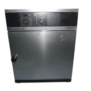 Memmert UM400 Oven