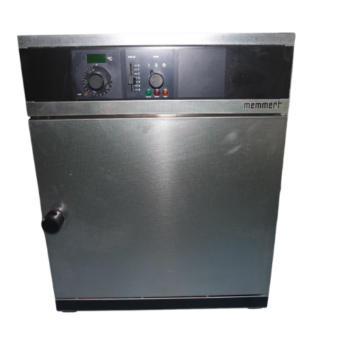 Memmert UM400 Oven
